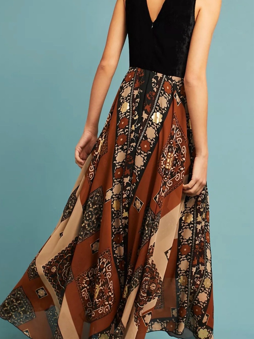 Shenia Embroidered Maxi Dress - Picture 4 of 6